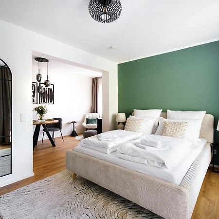 Staytona - Parkpl. - Balkon - Wlan - Netflix - Wfh Taunusstein Exterior photo