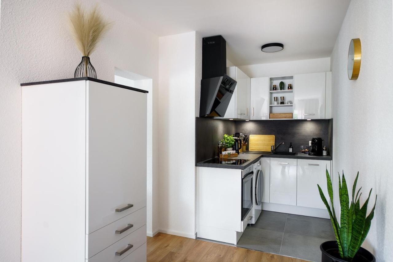 Staytona - Parkpl. - Balkon - Wlan - Netflix - Wfh Taunusstein Exterior photo