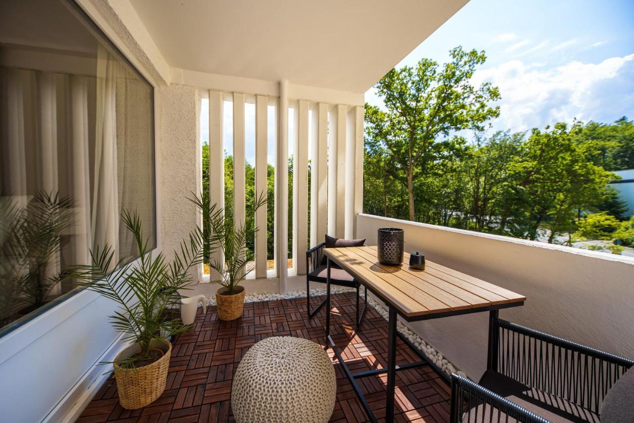 Staytona - Parkpl. - Balkon - Wlan - Netflix - Wfh Taunusstein Exterior photo